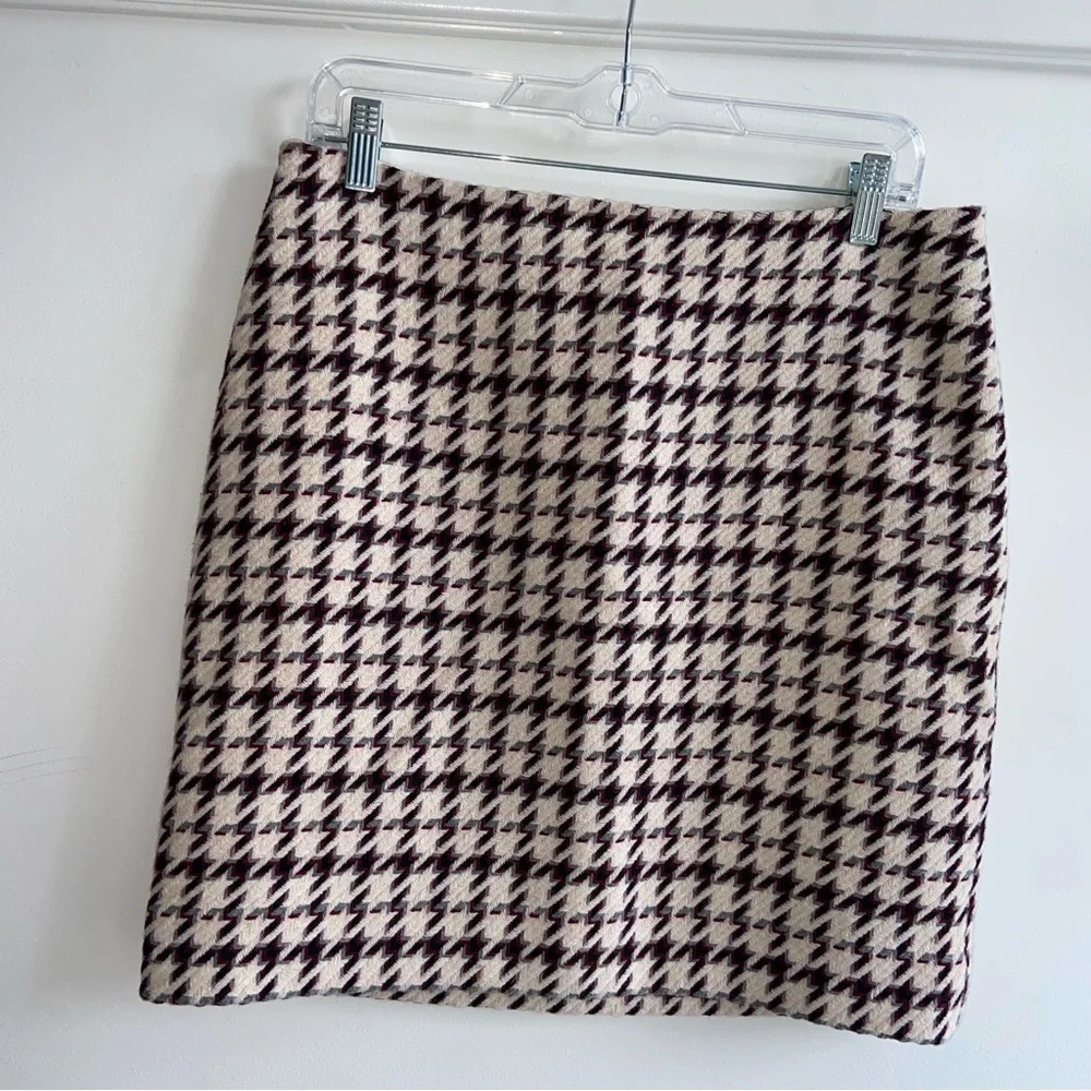 White House Black Market Houndstooth Boot Skirt - Picture 2 of 5
